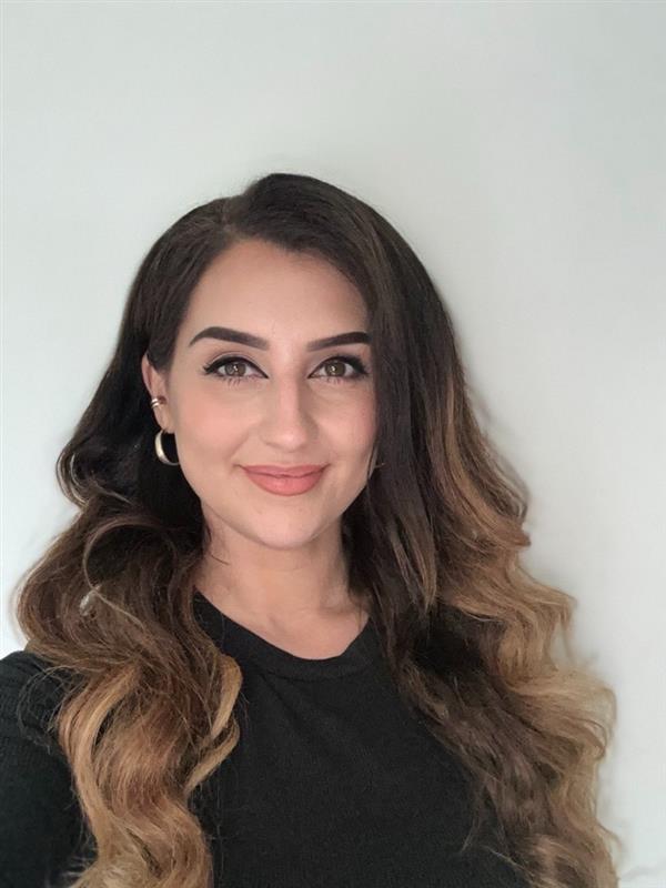 Vicky Clark headshot